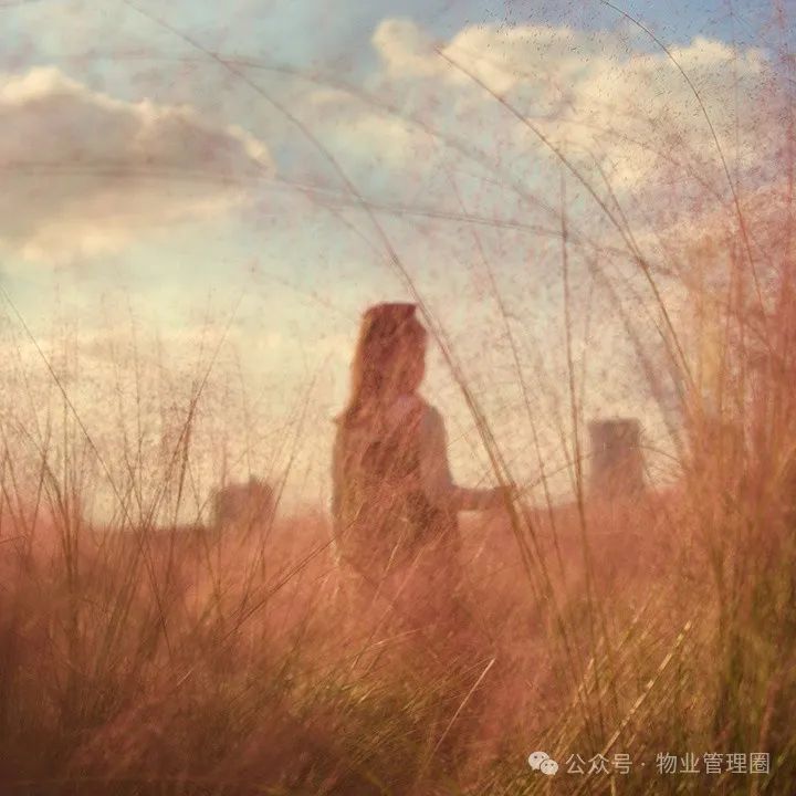 重要通知：楼道堆杂物涉嫌违法，请及时清理！