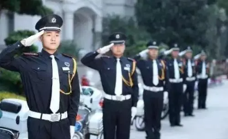 收了物业费，物业是不是什么事都得管？